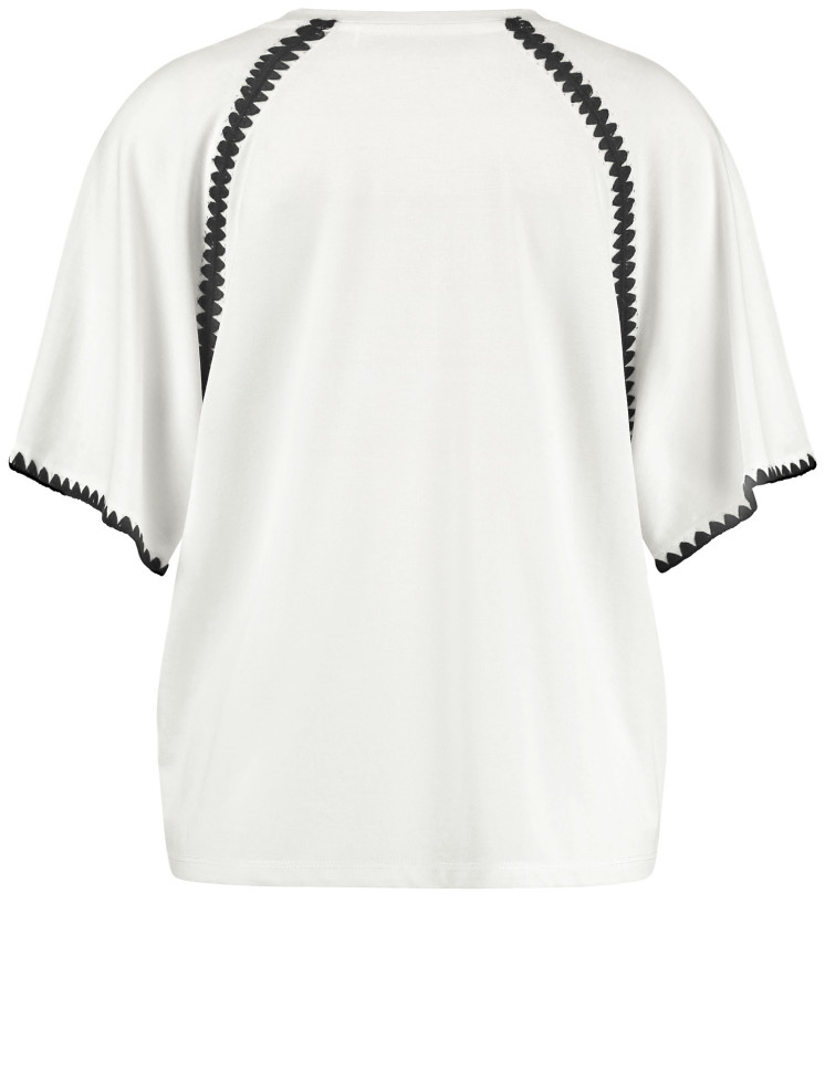 Футболка с широкими рукавами