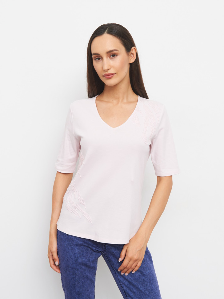 Футболка с аппликацией