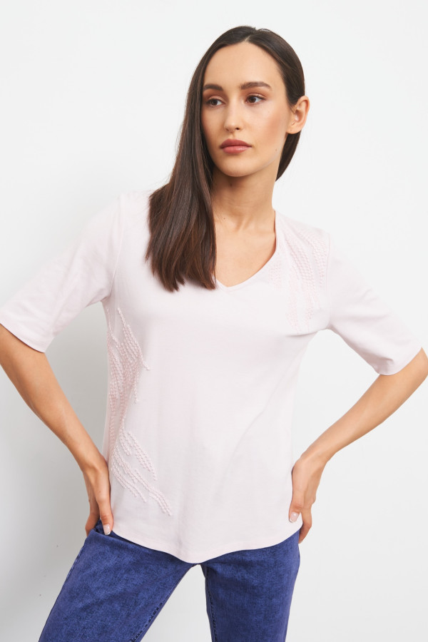 Футболка с аппликацией