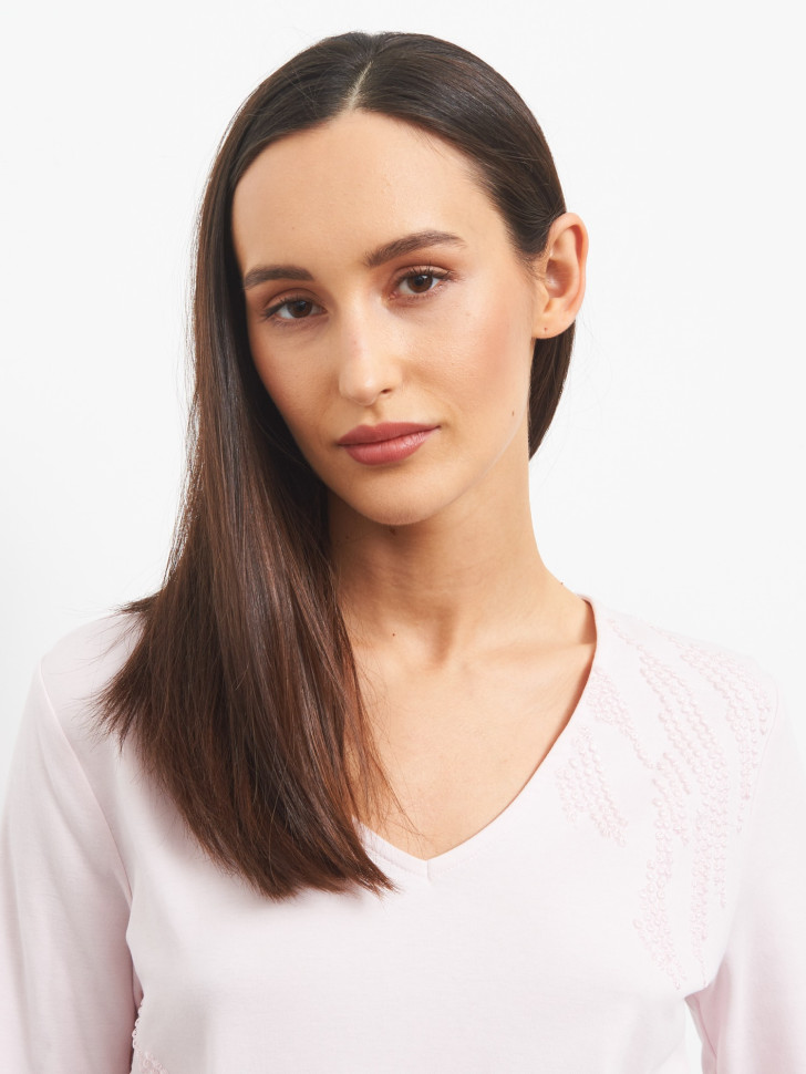 Футболка с аппликацией