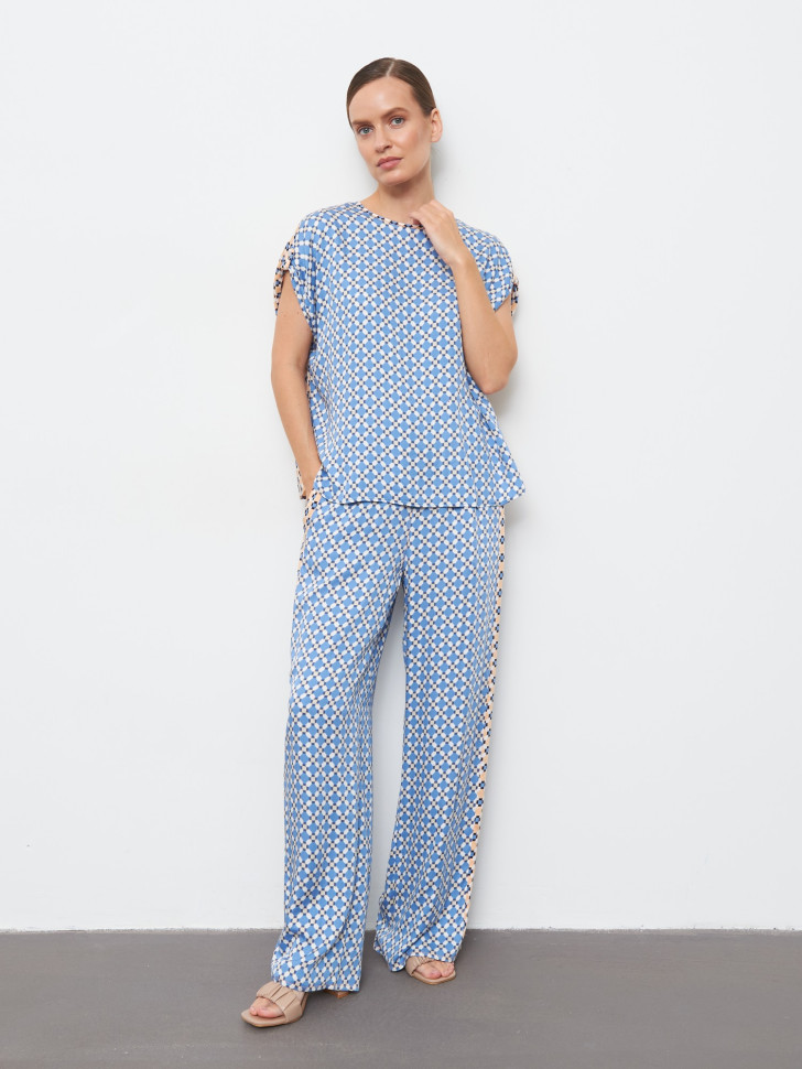 Блузка свободного кроя