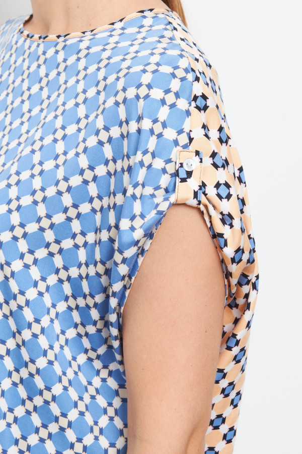 Блузка свободного кроя