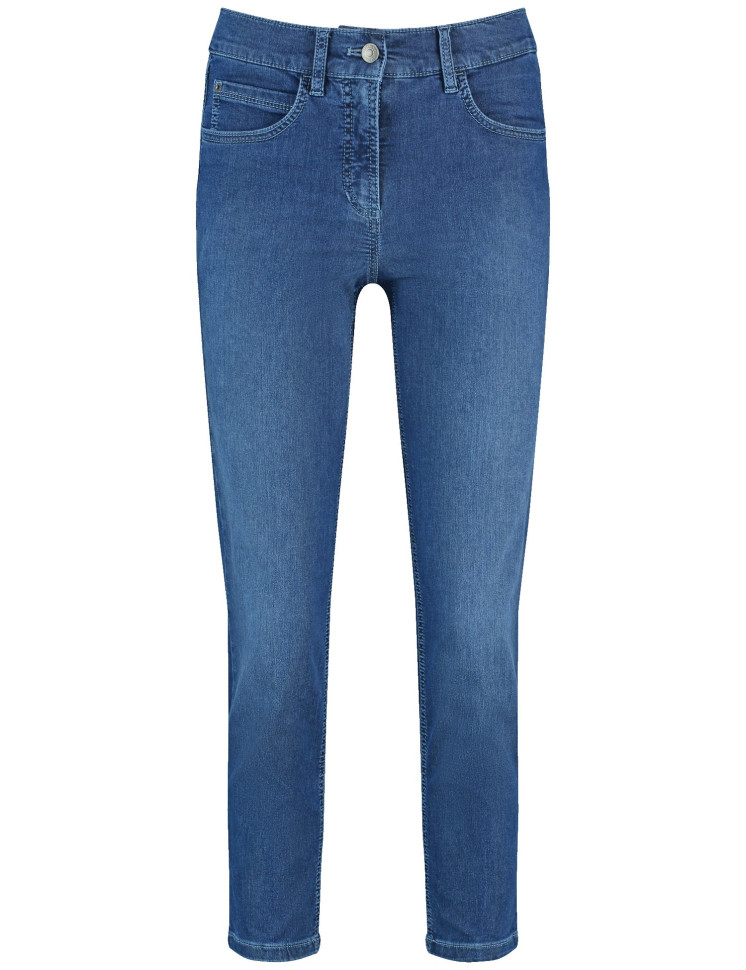 Джинсы зауженные