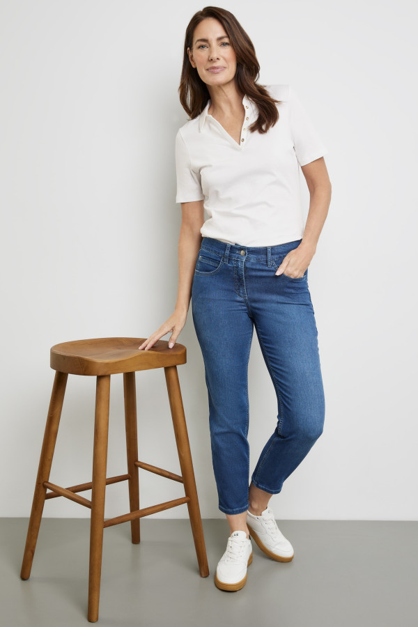 Джинсы зауженные