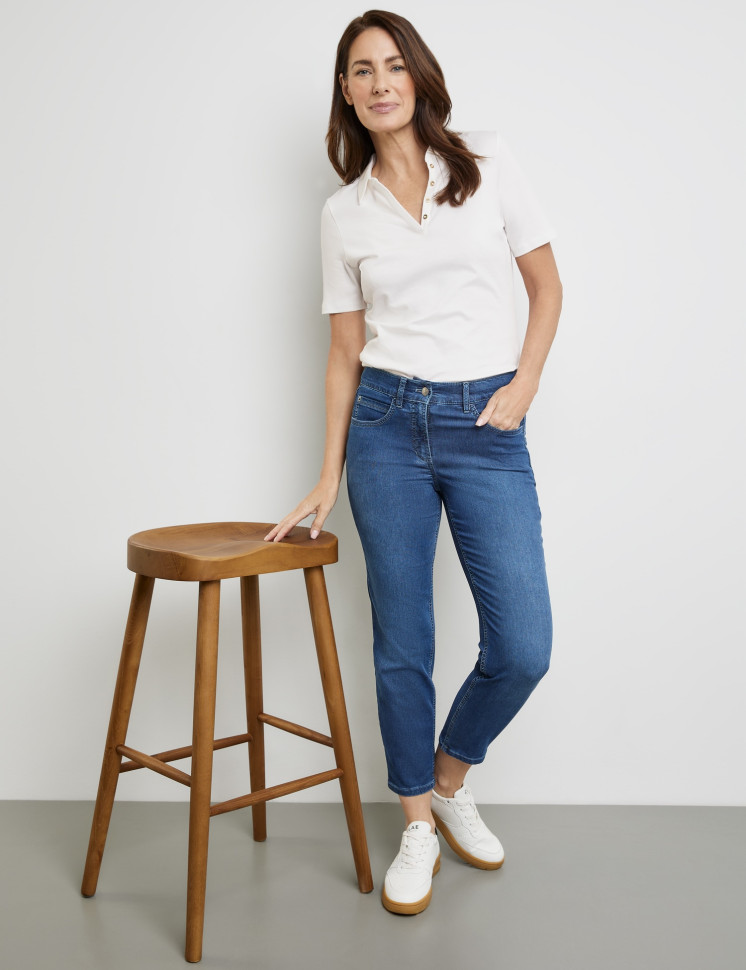 Джинсы зауженные