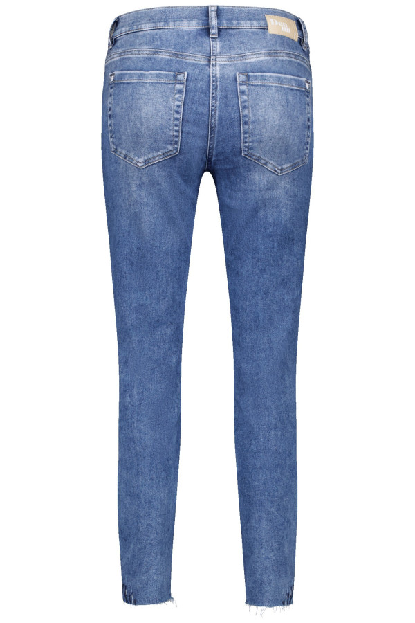 Джинсы зауженные