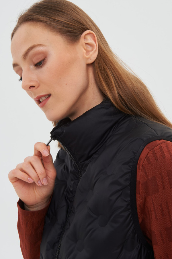 Жилет утепленный