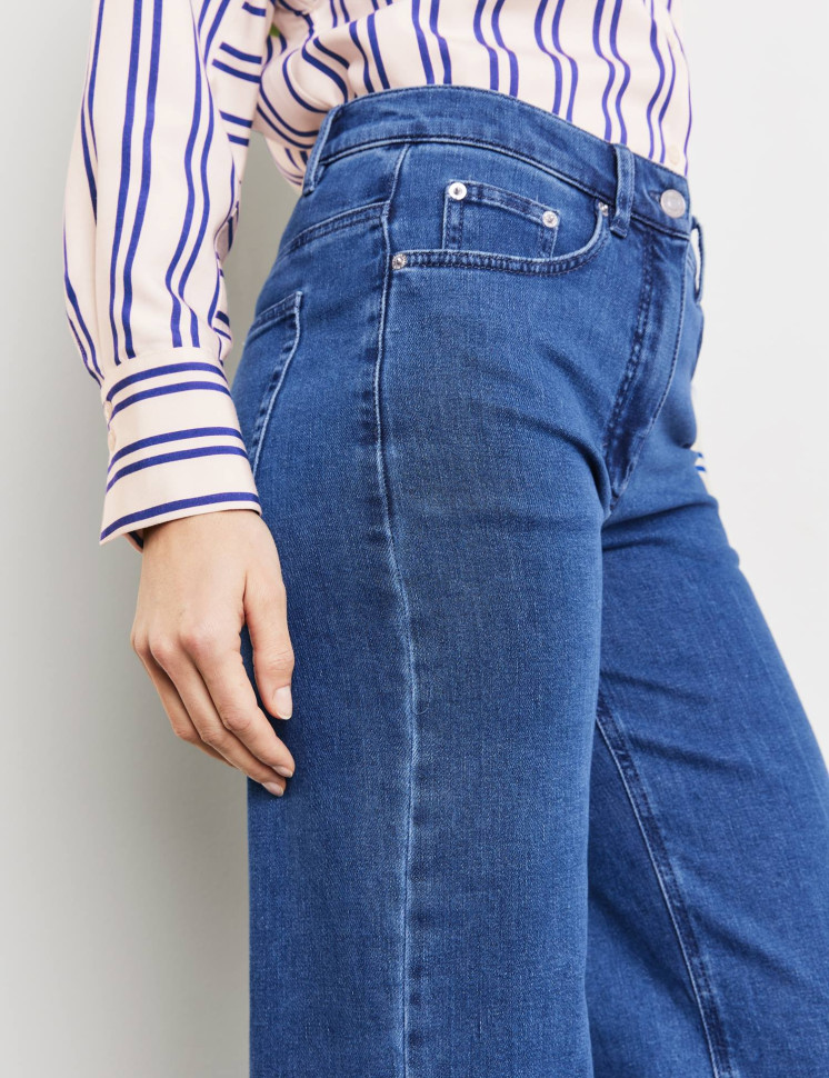 Джинсы широкие