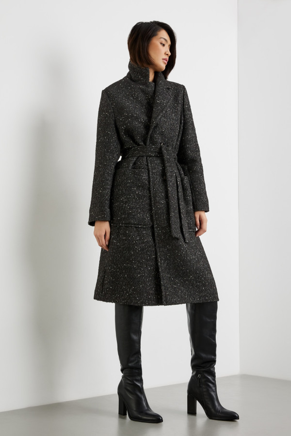 Пальто с пайетками