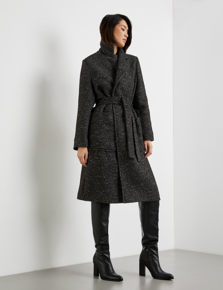 Пальто с пайетками