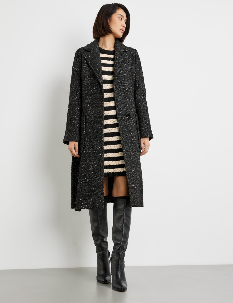 Пальто с пайетками