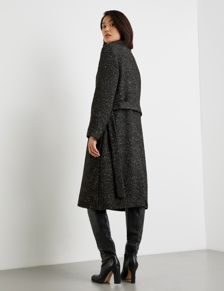 Пальто с пайетками
